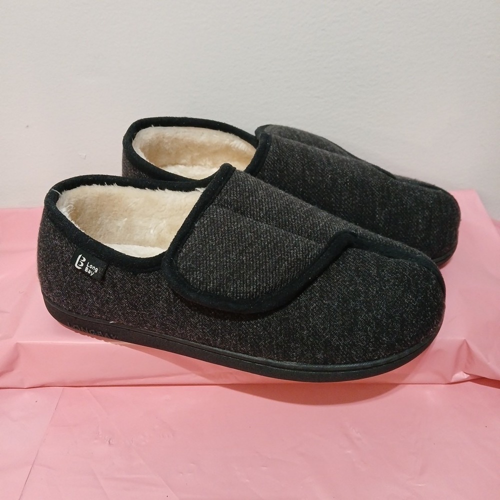 Long Bay Women's Size 9 Dark Gray Slippers Cushion And Faux Fur Interior